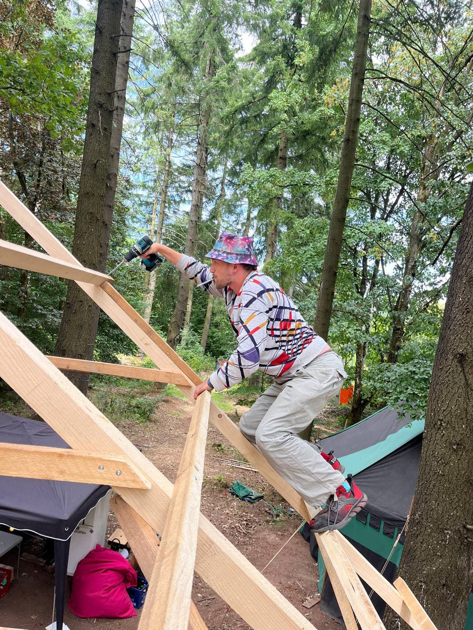 me_on_roof.jpg